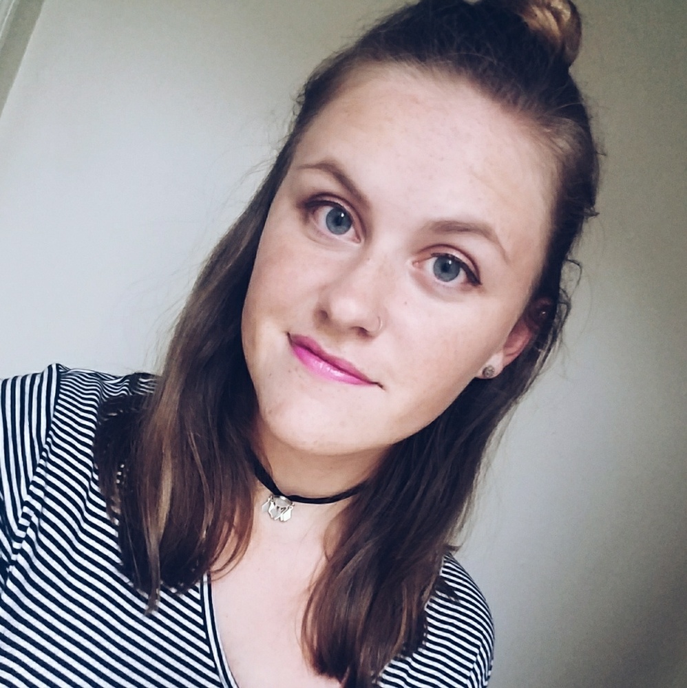 Meet your Posher, Carrie